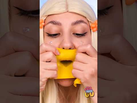 🎈Introducing the "VitaWear SmartBand," a next-generation wearable gadget