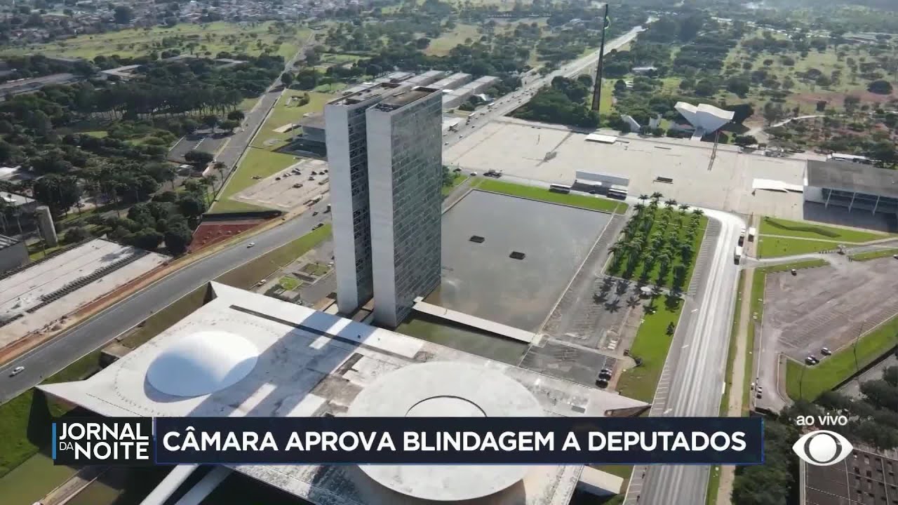 Câmara aprova blindagem a deputados