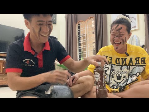 TRÒ CHƠI Bôi NHỌ NỒI-Và Cái Kết-CƯỜI ĐAU BỤNG 😝