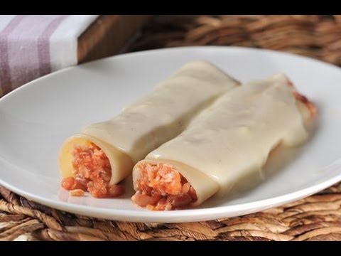 Canelones rellenos de pollo con piñones - UCvg_5WAbGznrT5qMZjaXFGA