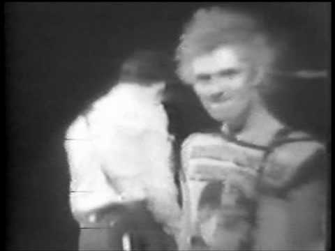 The Clash - London's Burning (01)