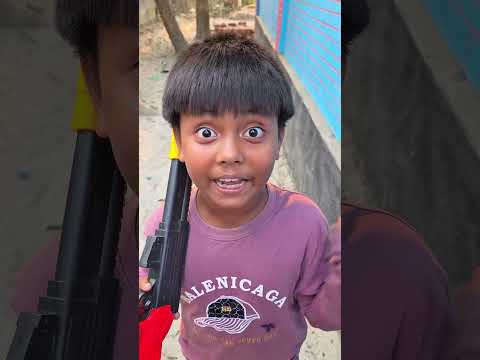 who make the sound in behind 😳#shorts