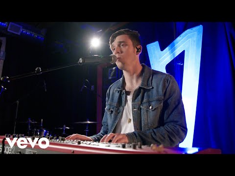 Lauv - Breathe (Live on the Honda Stage at iHeartRadio Austin) - UC2pmfLm7iq6Ov1UwYrWYkZA