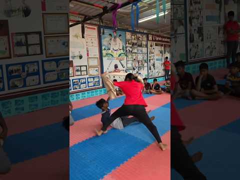 V KARATE INTERNATIONAL #girls #selfdefense #road #fight #shorts #share #like #life #vkarate #viral
