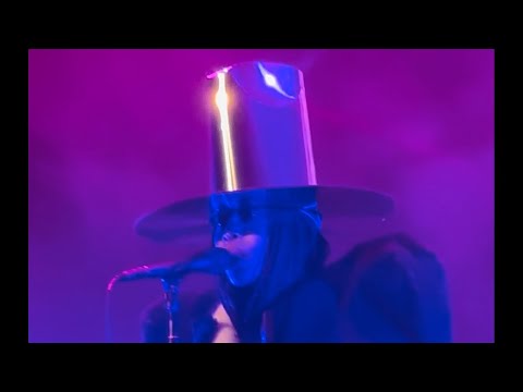 Unfollow me tour : Erykah Badu in her hometown. #on&On #And On #NextLifeTime 🖤🎤 #unfollowme