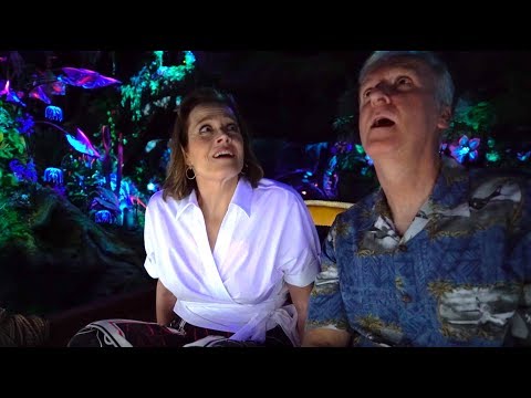 Sigourney Weaver & James Cameron react to Na'vi River Journey ride in Pandora at Walt Disney World - UCYdNtGaJkrtn04tmsmRrWlw