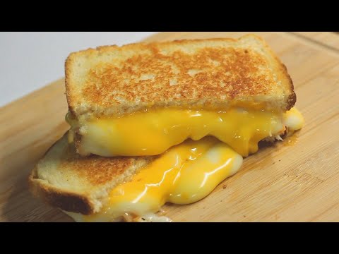 This triple CHEESE toast is SERIOUSLY amazing
