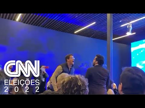 Salles e Janones são separados por seguranças na plateia de debate da Band | CNN BRASIL