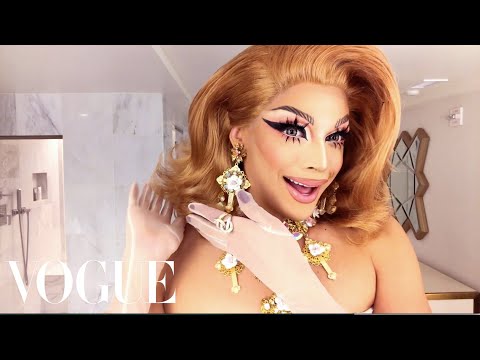 How Valentina From RuPaul’s Drag Race Becomes Fabulous | Beauty Secrets | Vogue - UCRXiA3h1no_PFkb1JCP0yMA