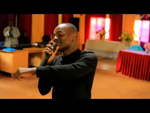 Homecoming celemony of Isaac Nyaribo