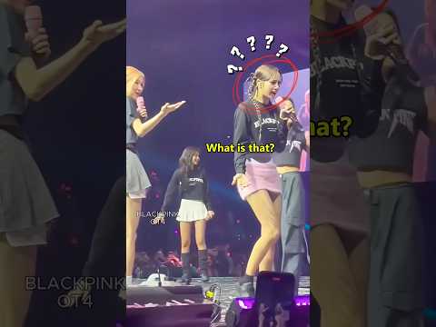 Rosé and Jisoo were shocked when Lisa played a <strong>game</strong> with a fan <strong>right</strong> on stage!