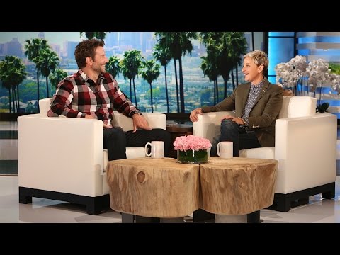 Bradley Cooper's Clint Eastwood Impression - UCp0hYYBW6IMayGgR-WeoCvQ