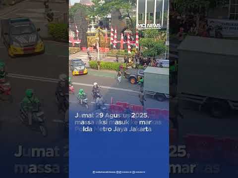 Video thumbnail Massa Jebol Polda Metro Jaya, Teriakkan Jemput Kapolda