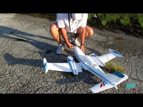 RC Grand Cruiser Crash - UC0UJ4cllrBRip2Mw8lfuQnQ