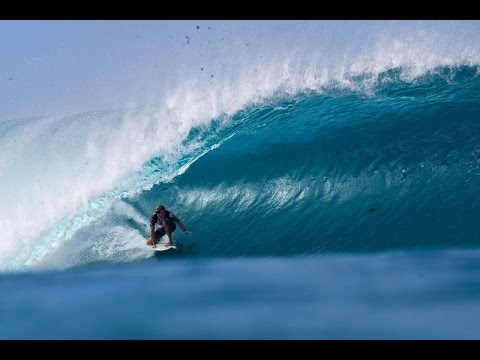 El Niño Brings MASSIVE Waves | Volcom Pipe Pro 2016 - UCblfuW_4rakIf2h6aqANefA