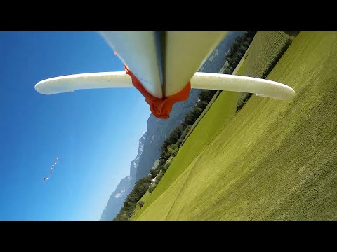 Awesome Mini Quad vs. Bixler Foxhunt! - UCqY0jY6oEM3hqf2TGScd16w