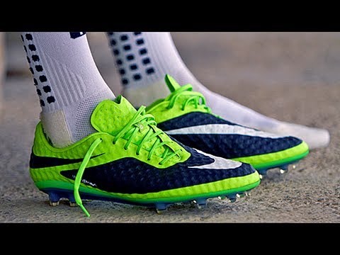 New Ibrahimovic Boots: Nike Hypervenom Phantom FG Unboxing by freekickerz - UCC9h3H-sGrvqd2otknZntsQ