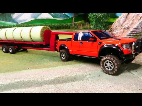RC TRACTOR & FORD F-150 PICKUP TRUCK at farm work/Rc toys in action - UCmlTIlYhEGngvGn6quI8scg