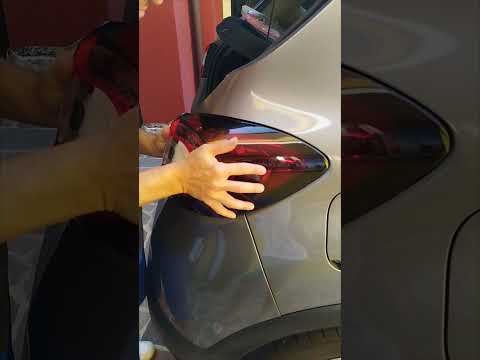 Come sostituire la luce stop della Renault Captur I