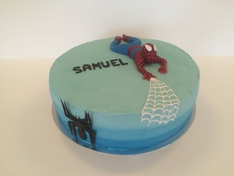 Spidermankage · Lagkage med kirsebærmousse og hvid chokolademousse