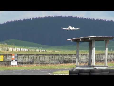 Runway closed?  Land on the hill (Tokoroa Airfield NZTO) - UCQ2sg7vS7JkxKwtZuFZzn-g