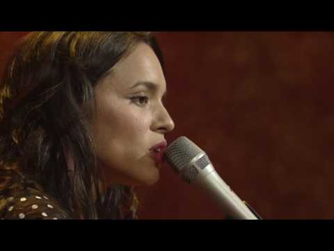 Norah Jones - "Don't Know Why" [Live from Austin, TX]
