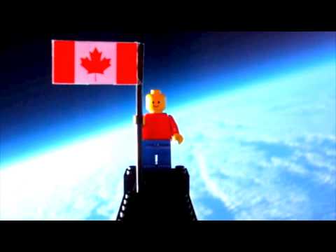 Lego Man Flies To The Edge Of Space - UCVTomc35agH1SM6kCKzwW_g