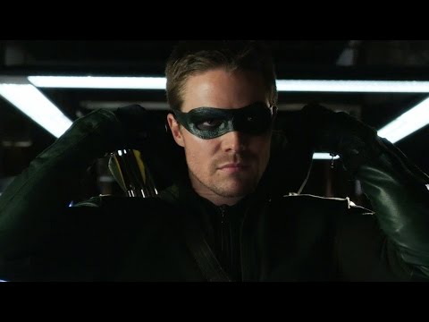 Arrow Season 3: Cast on Superhero Costumes - UCKy1dAqELo0zrOtPkf0eTMw