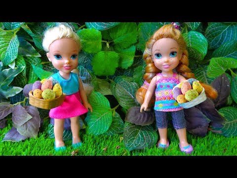 Elsa and Anna toddlers Easter egg hunt - UCB5mq0ucfGe9dNCIC0s41QQ