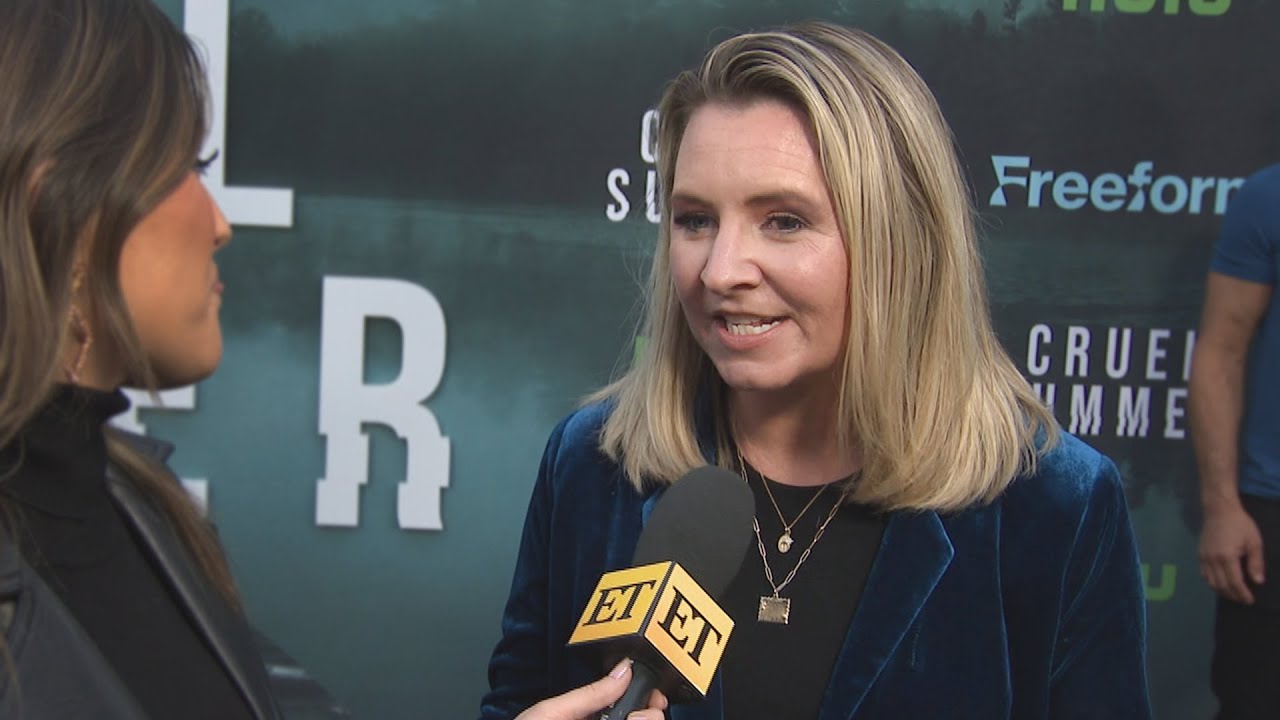 Beverley Mitchell REACTS to 7th Heaven Going VIRAL on TikTok (Exclusive)