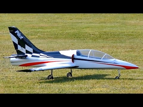 DOLPHIN GIANT RC TURBINE JET / MAIDEN FLIGHT / AIRFIELD VEHLEFANZ *1080p50fpsHD* - UCH6AYUbtonG7OTskda1_slQ