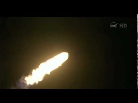 Lift-Off! SpaceX Dragon Heads to Space Station | Video - UCVTomc35agH1SM6kCKzwW_g