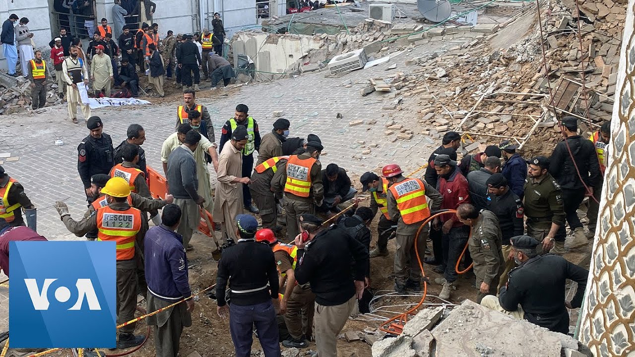 Rescuers Pull Bodies from Rubble After Pakistan Mosque Suicide Bombing | VOANews