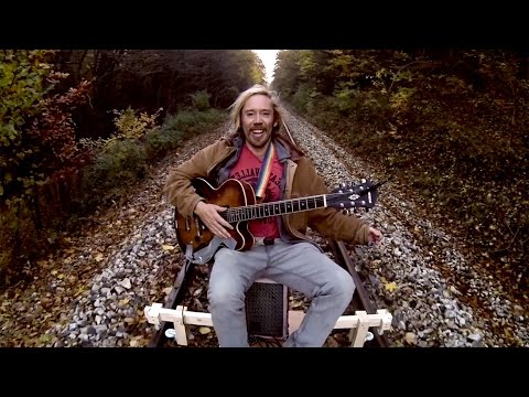 GoPro Awards: Train Track Guitar Solo - UCqhnX4jA0A5paNd1v-zEysw