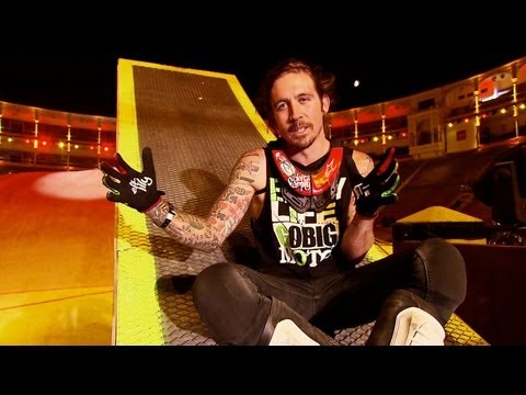 FMX Track Preview w/ Drake McElroy - Red Bull X-Fighters 2013 Madrid - UCblfuW_4rakIf2h6aqANefA