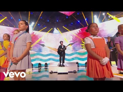 Indochine - La vie est belle (Live aux NRJ Music Awards 2017) - UCRviBuIq7NHYrQ4PlEfof7w