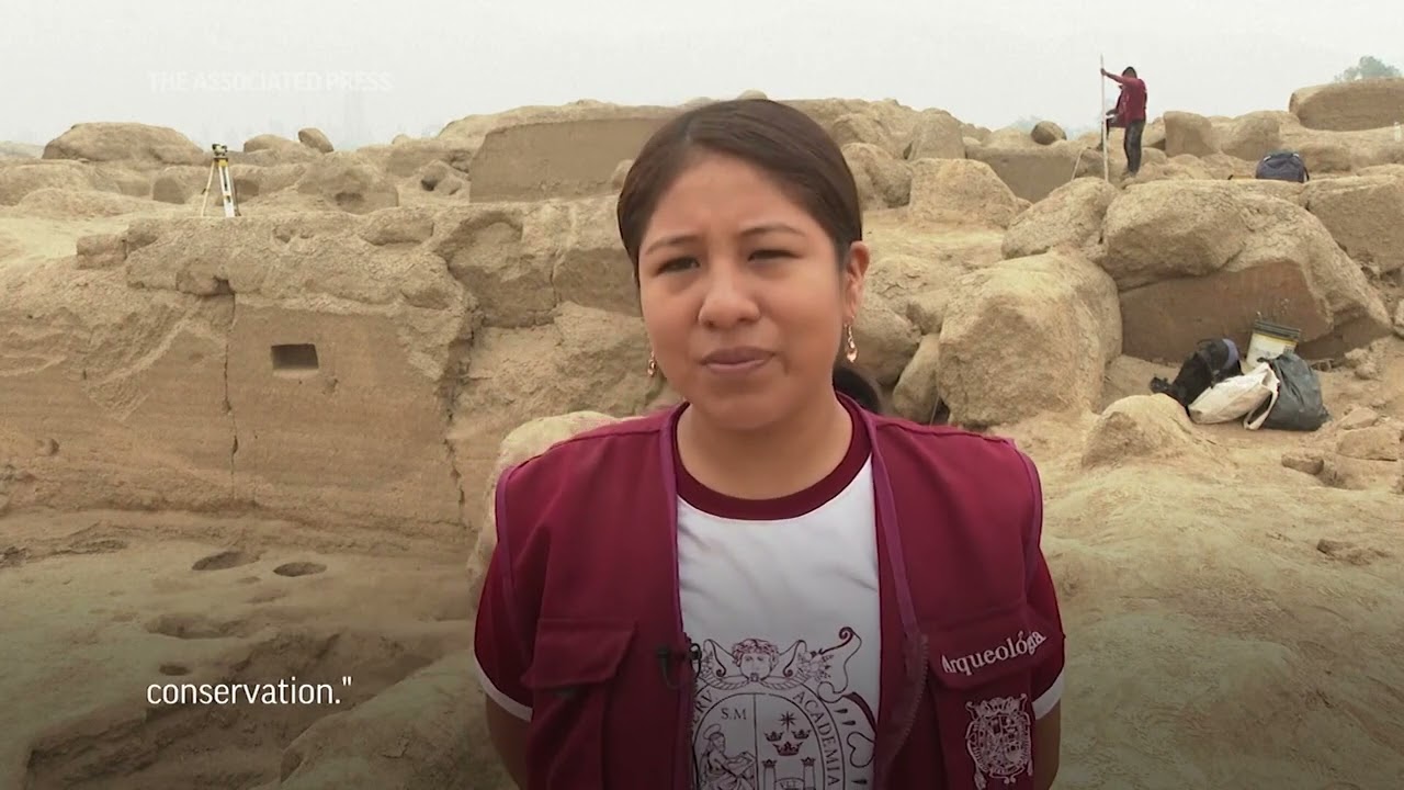 Adolescent mummy unearthed in Peru