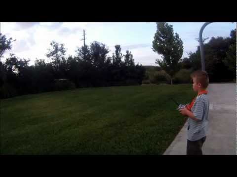 My Son Ireland @ age 7 getting more flying practice with larger quad using GoPro - UCeWinLl2vXvt09gZdBM6TfA