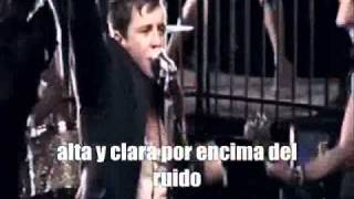 McFly feat. Taio Cruz - Shine a Light (en español)