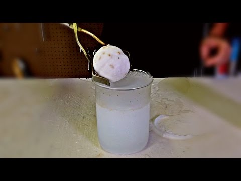 What Happens if You Drop Bath Bomb into Liquid Nitrogen - UCe_vXdMrHHseZ_esYUskSBw