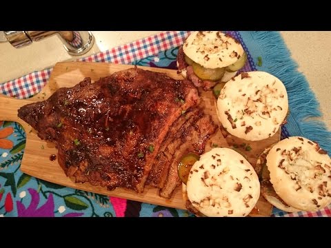 Pastrón casero en sándwich con pepinos agridulces - UCb8W2JPNwMtV4xA0LFb3LUw