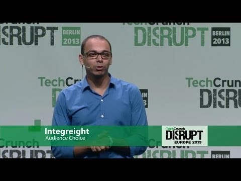 '1Sheeld' Acts As Different Arduino Shields | Disrupt Europe 2013 - UCCjyq_K1Xwfg8Lndy7lKMpA