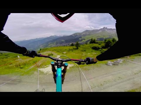 Downhill Mountain Bike POV Course Preview at Méribel 2014 - UCblfuW_4rakIf2h6aqANefA