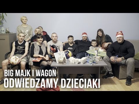 Big Majk i The Wagon: Anaboliczni Mikołaje odwiedzają dom dziecka - UCCwsb6pCsJYFp53h9prxXtg