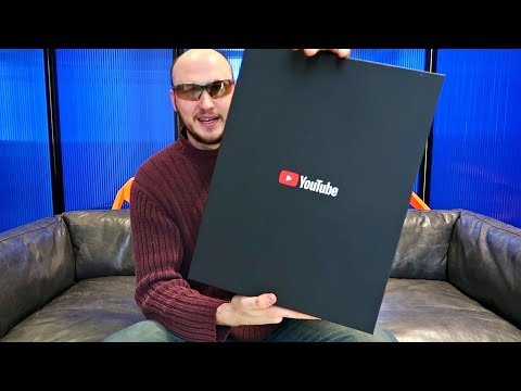 Youtube Sent Me Mystery Box!? - UCe_vXdMrHHseZ_esYUskSBw