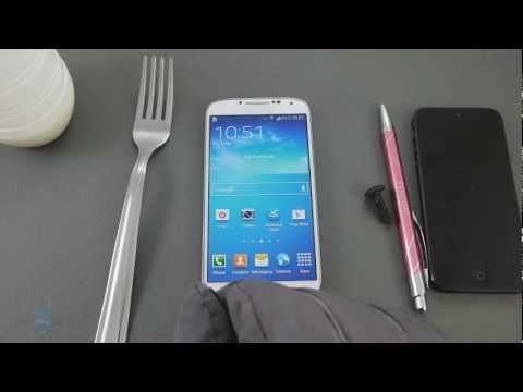 Samsung Galaxy S4 super-sensitive touchscreen demonstration - UCwPRdjbrlqTjWOl7ig9JLHg