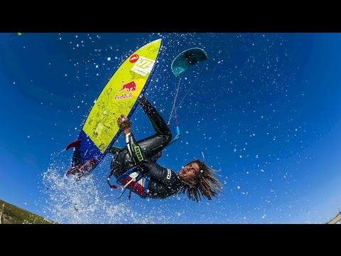 Strapless kitesurfing in Italy - Red Bull Unfastened 2014 - UCblfuW_4rakIf2h6aqANefA