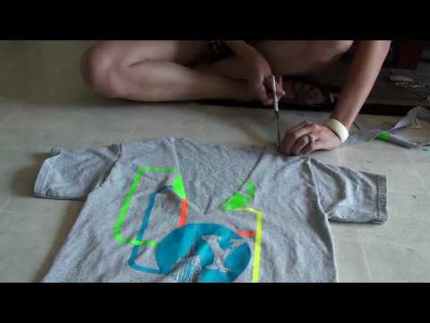 How to Cut a T-Shirt: Episode 2 - UCwrr3IkHMeDIAj7zjq17qoA