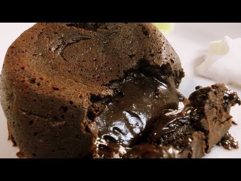 Chocolate Fondant Recipe - Eid Special - CookingWithAlia - Episode 116 - UCB8yzUOYzM30kGjwc97_Fvw