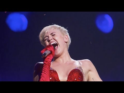 Miley Cyrus - FU (Live at the Bangerz Tour)